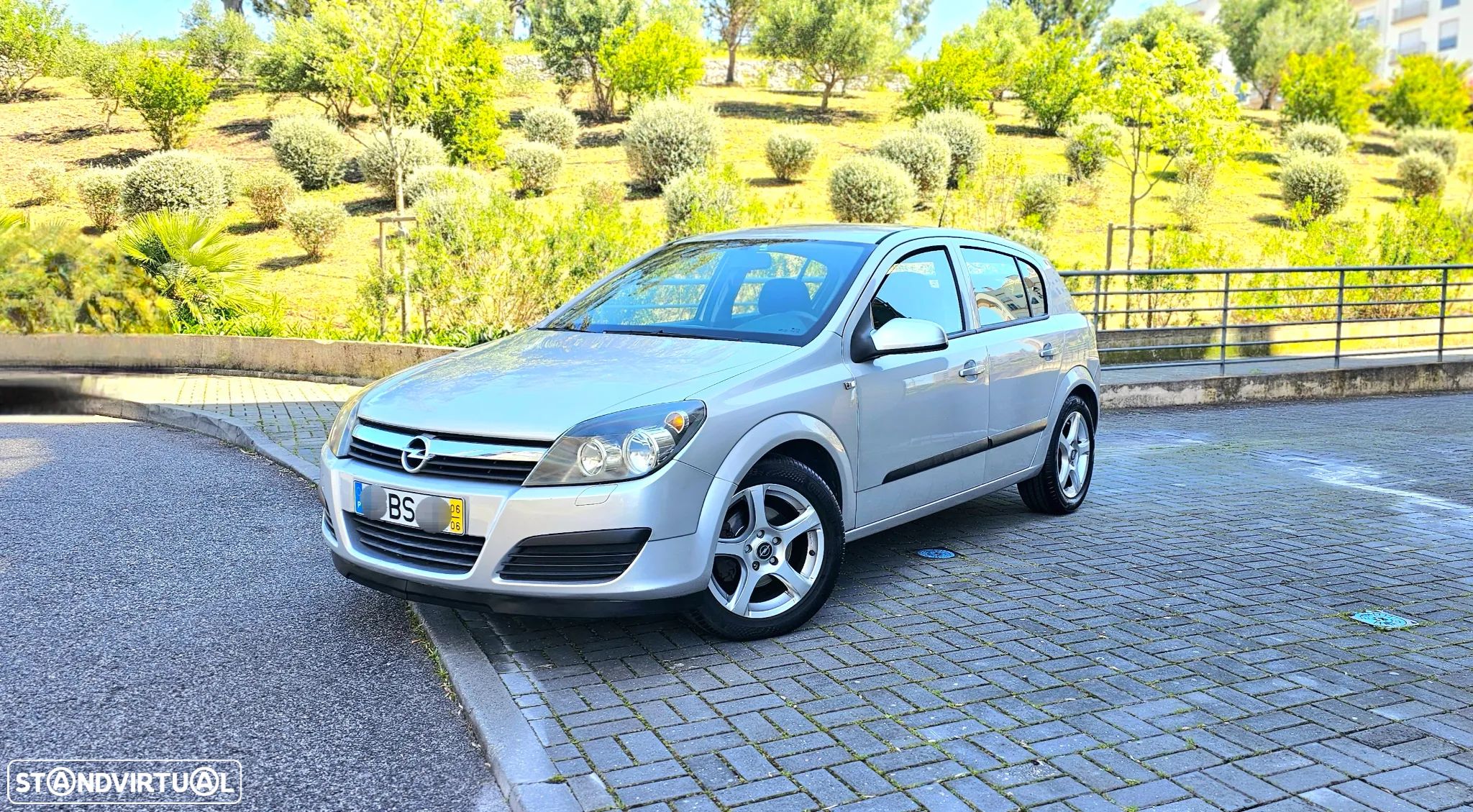 Opel Astra 1.4 Elegance - 1