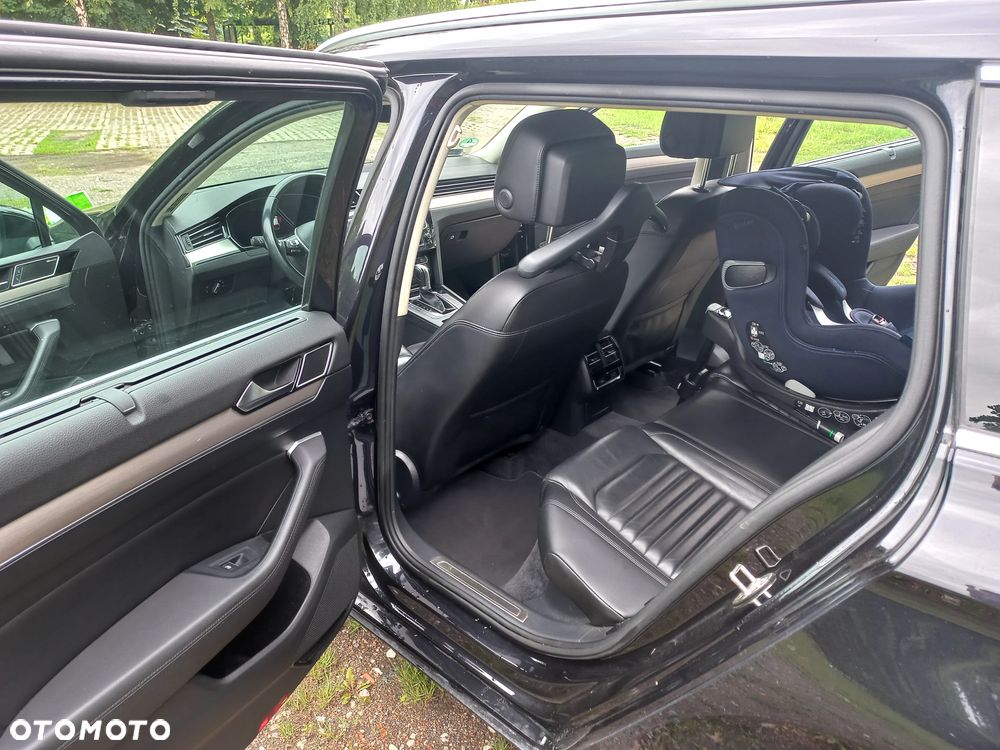Volkswagen Passat - 10