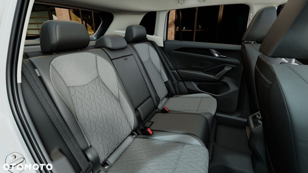 Volkswagen Tiguan - 13
