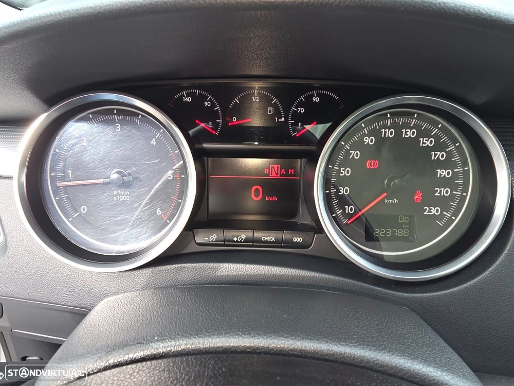 Peugeot 508 SW 1.6 e-HDi Allure 2-Tronic - 22