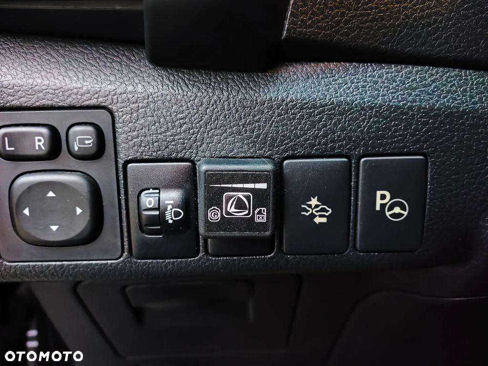 Toyota Auris Hybrid 135 Prestige - 14