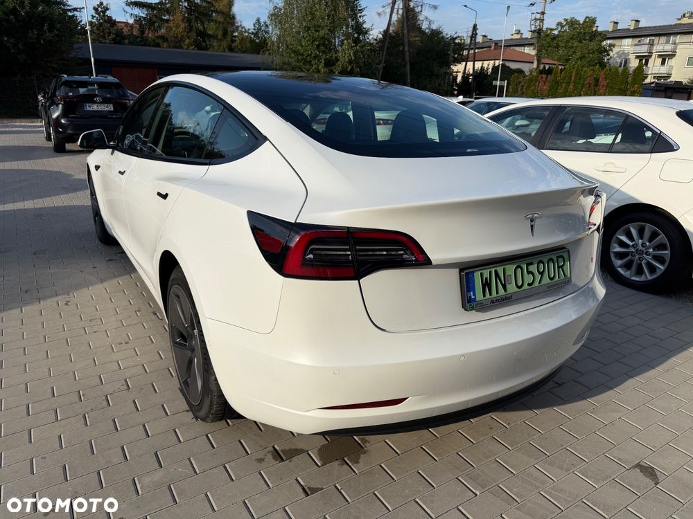 Tesla Model 3 - 6