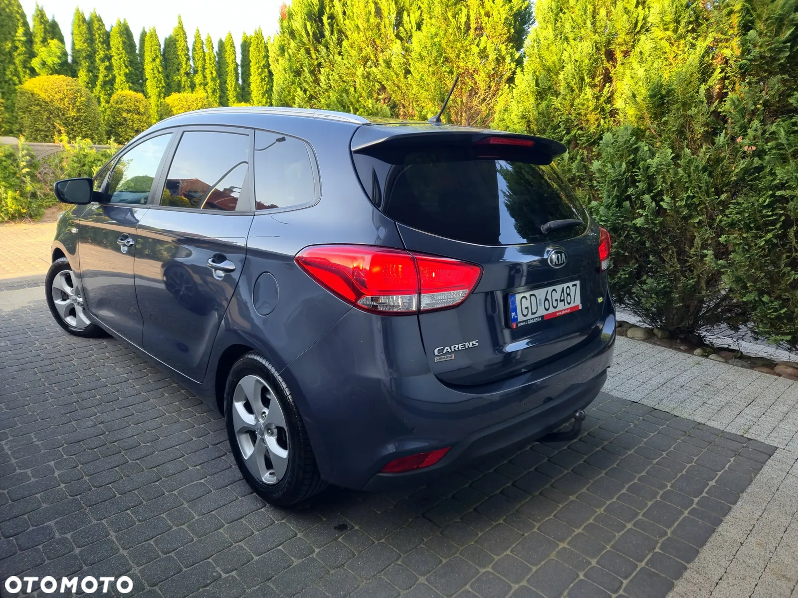 Kia Carens 1.7 CRDi L 7os - 3