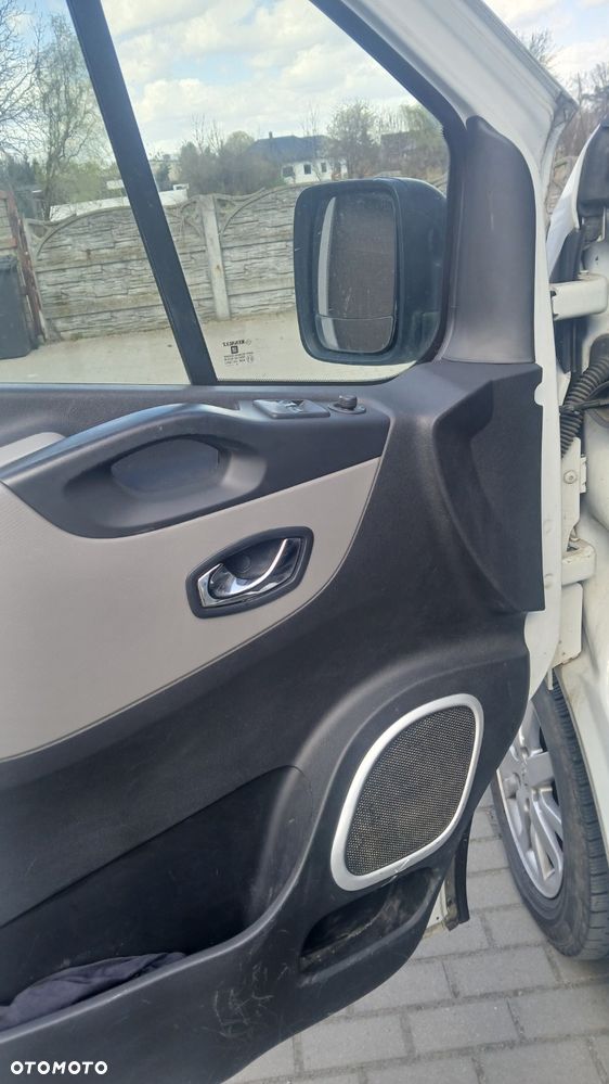 Renault Trafic - 16