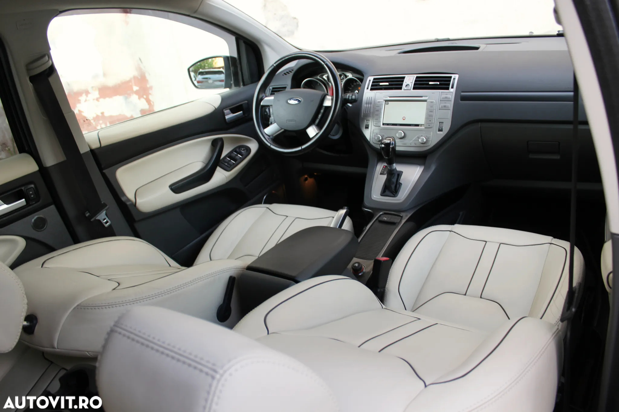 Ford Kuga 2.0 TDCi 4x4 Aut. Individual - 11