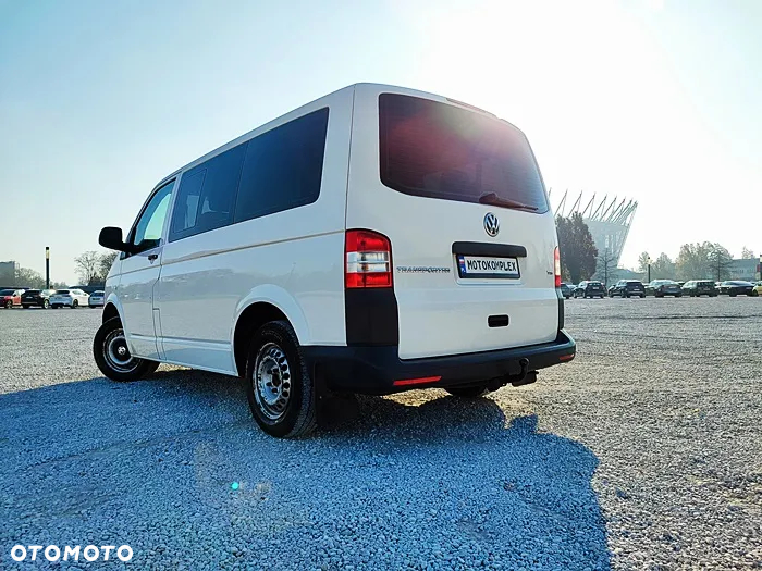 Volkswagen Caravelle - 8