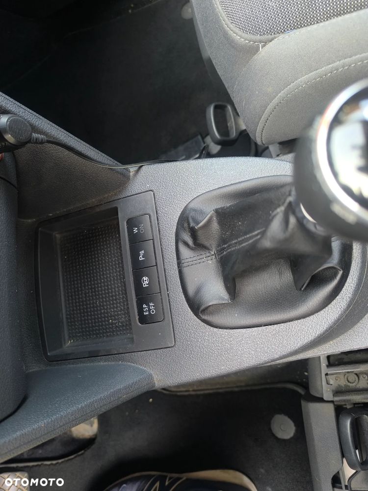 Volkswagen Touran 2.0 TDI DPF Trendline - 16