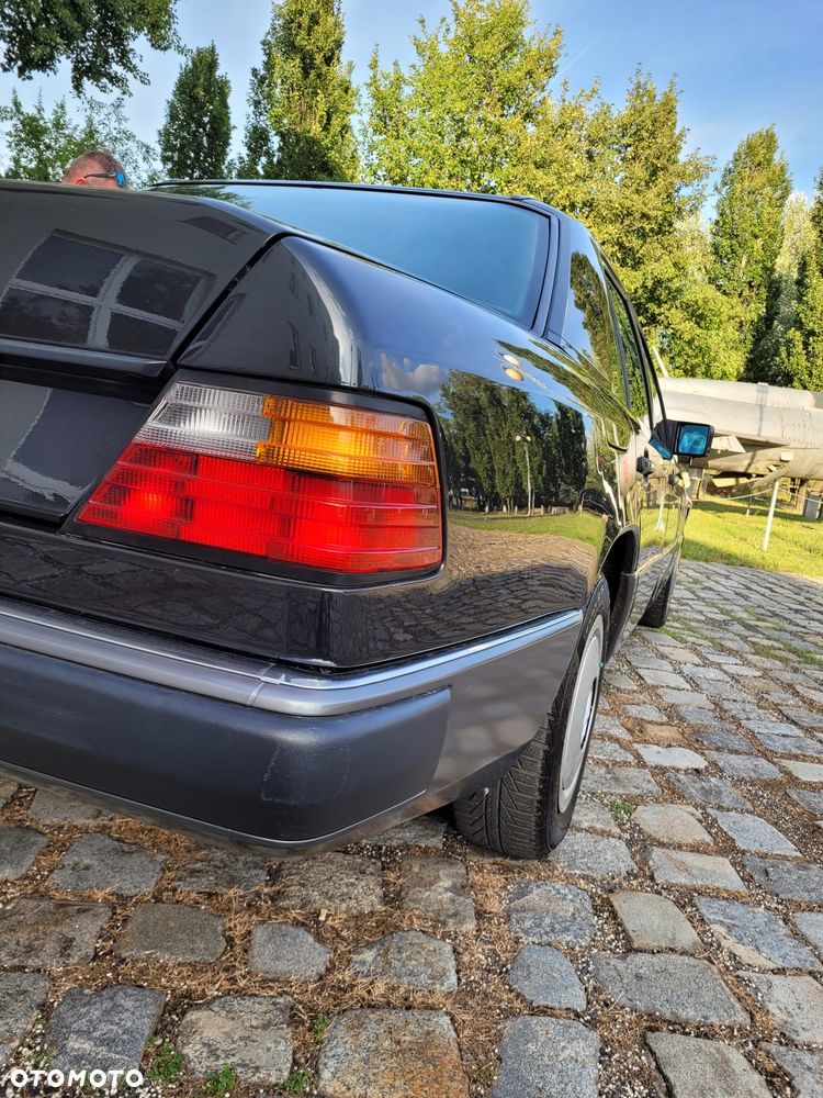 Mercedes-Benz 280 - 9