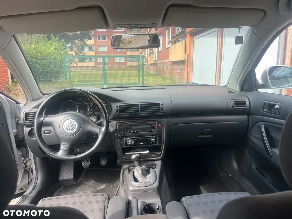 Volkswagen Passat 2004 photo 5