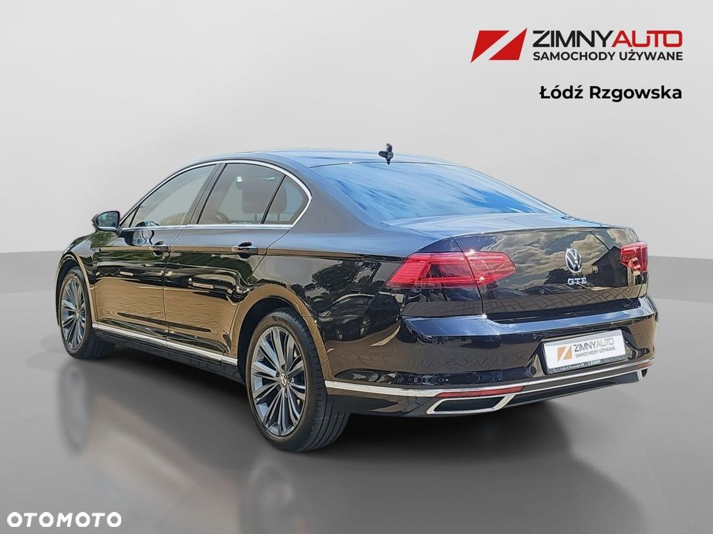 Volkswagen Passat - 5