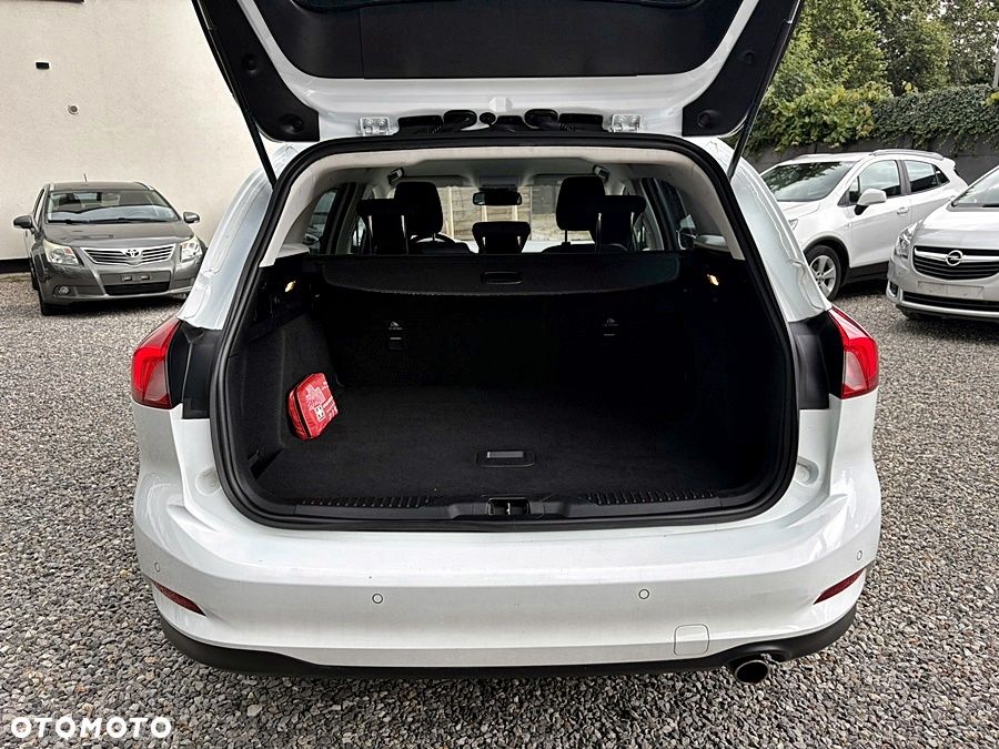 Ford Focus 1.5 EcoBlue Start-Stopp-System COOL&CONNECT - 12