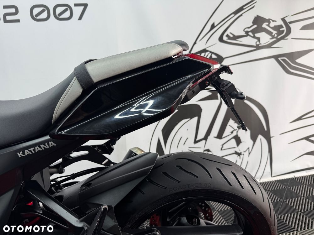 Suzuki GSX - 19