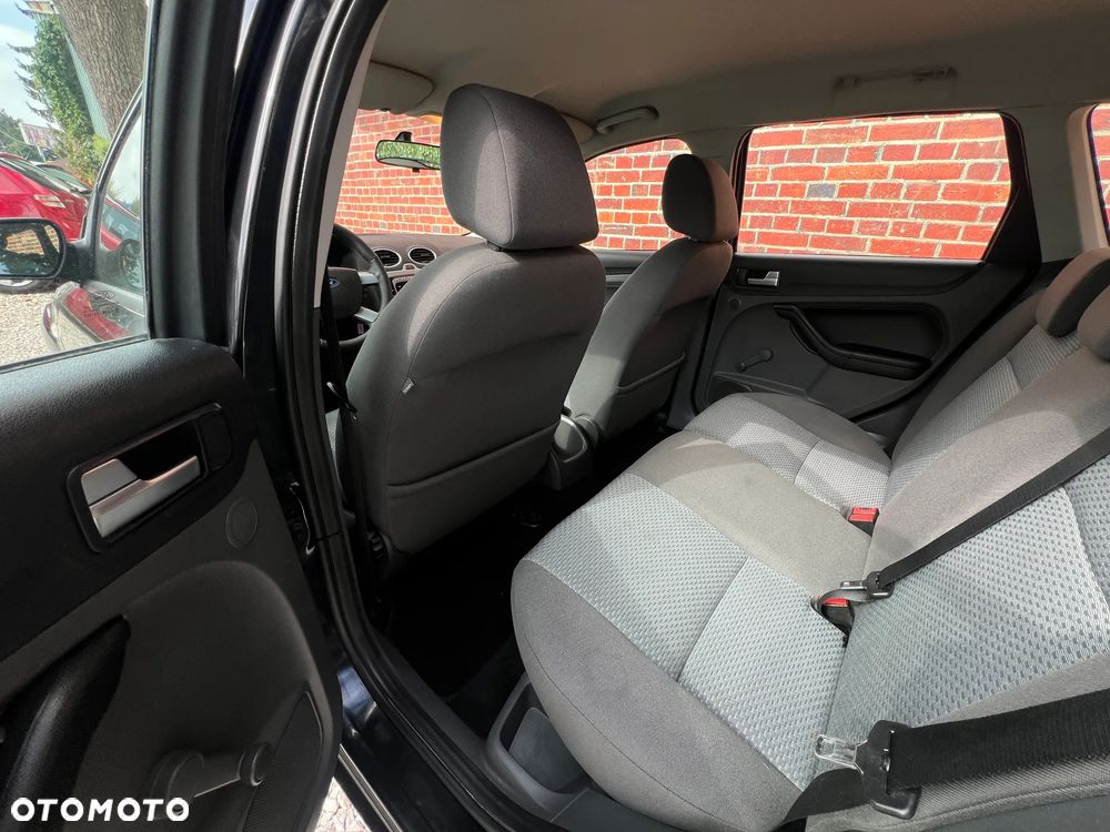 Ford Focus - 11