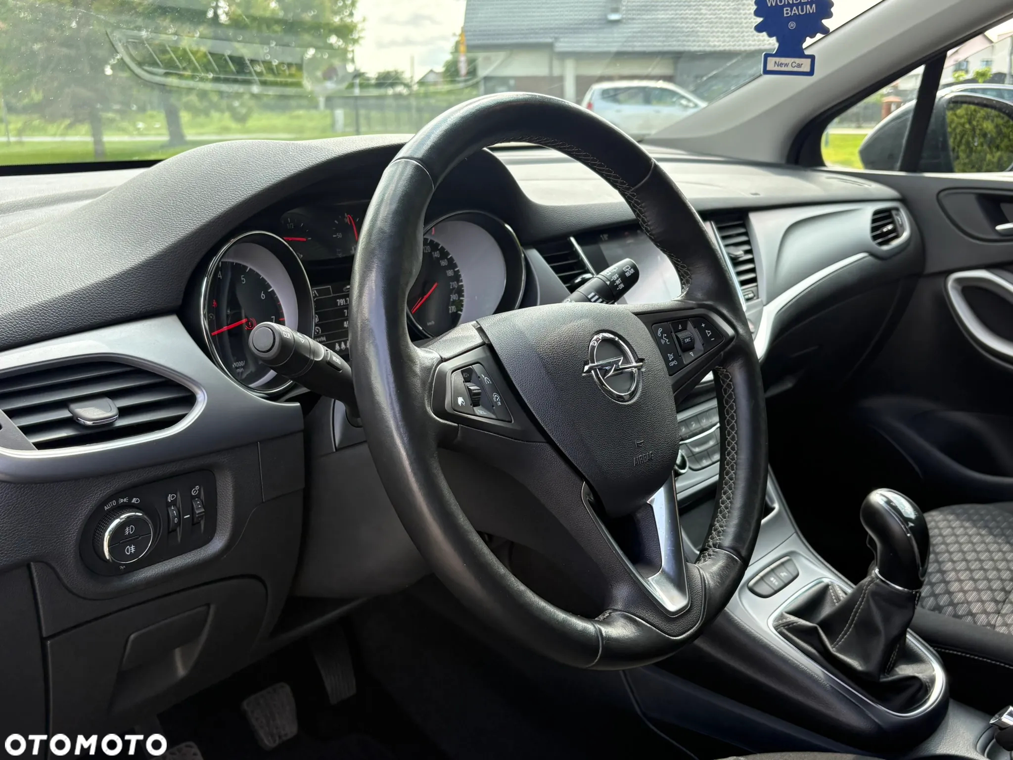 Opel Astra 1.4 Turbo Business - 19