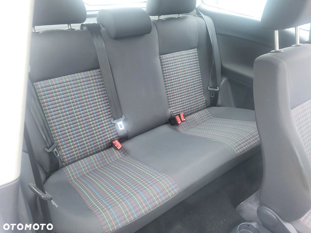 Volkswagen Polo 1.2 Comfortline - 26