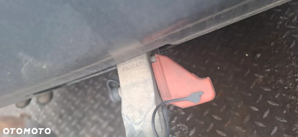 Hak Volkswagen Passat B4 kombi - 2