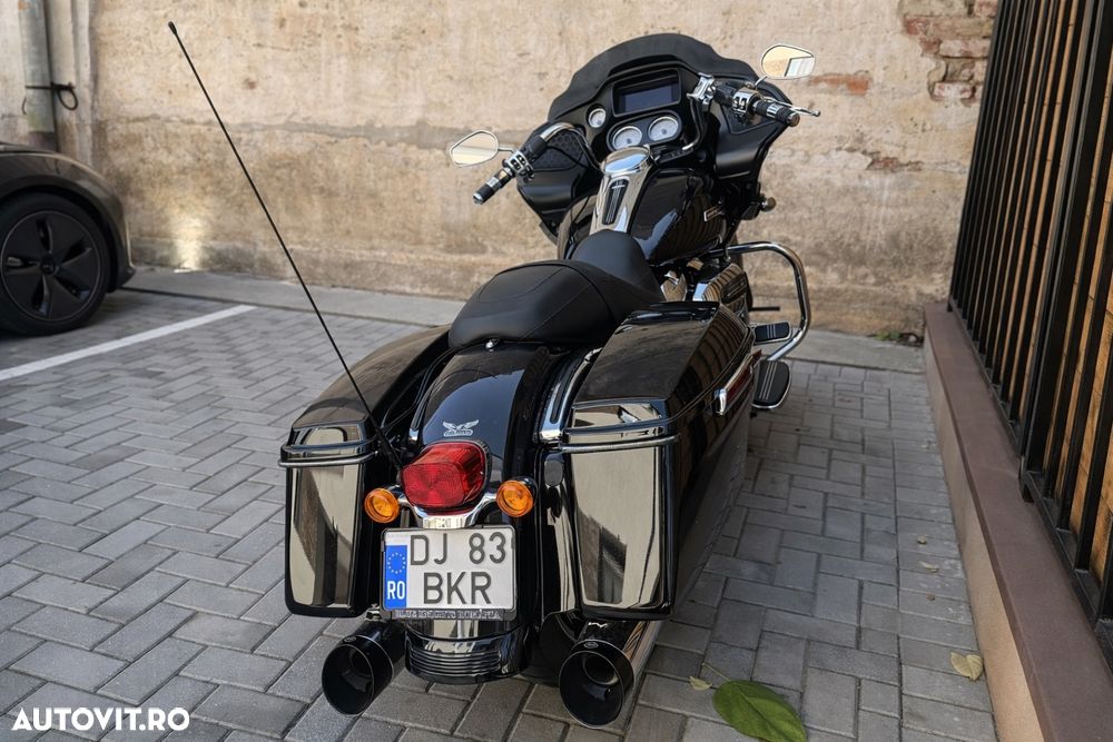 Harley-Davidson CVO Road Glide Limited - 3