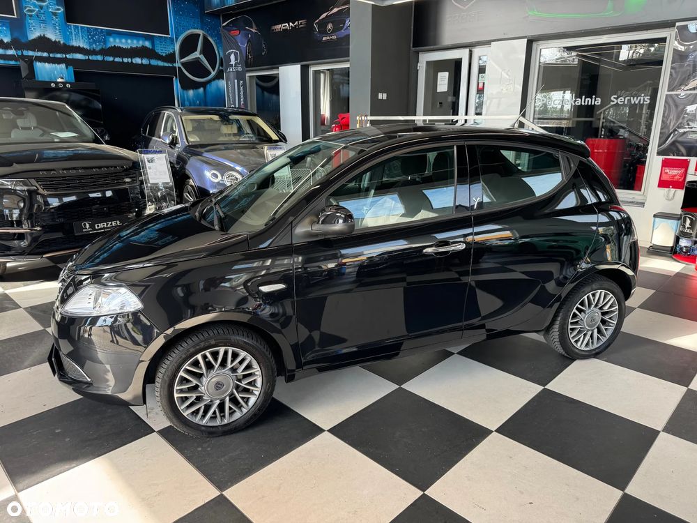 Lancia Ypsilon Y 1.2 8v Gold - 15