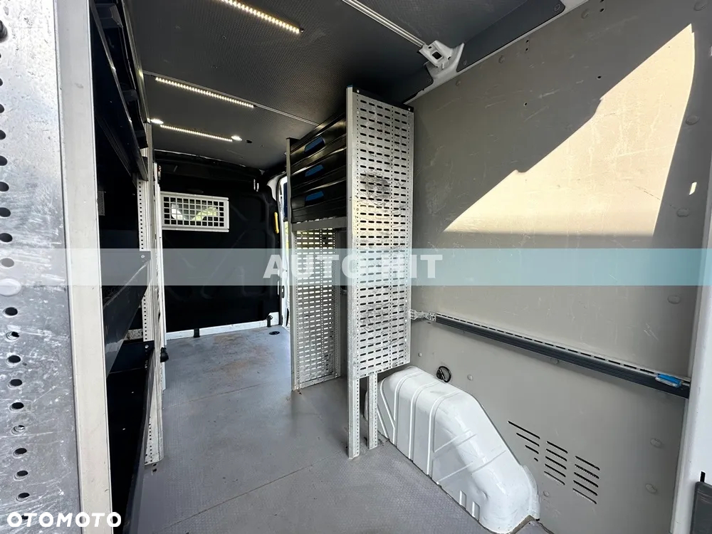 Ford Transit - 18