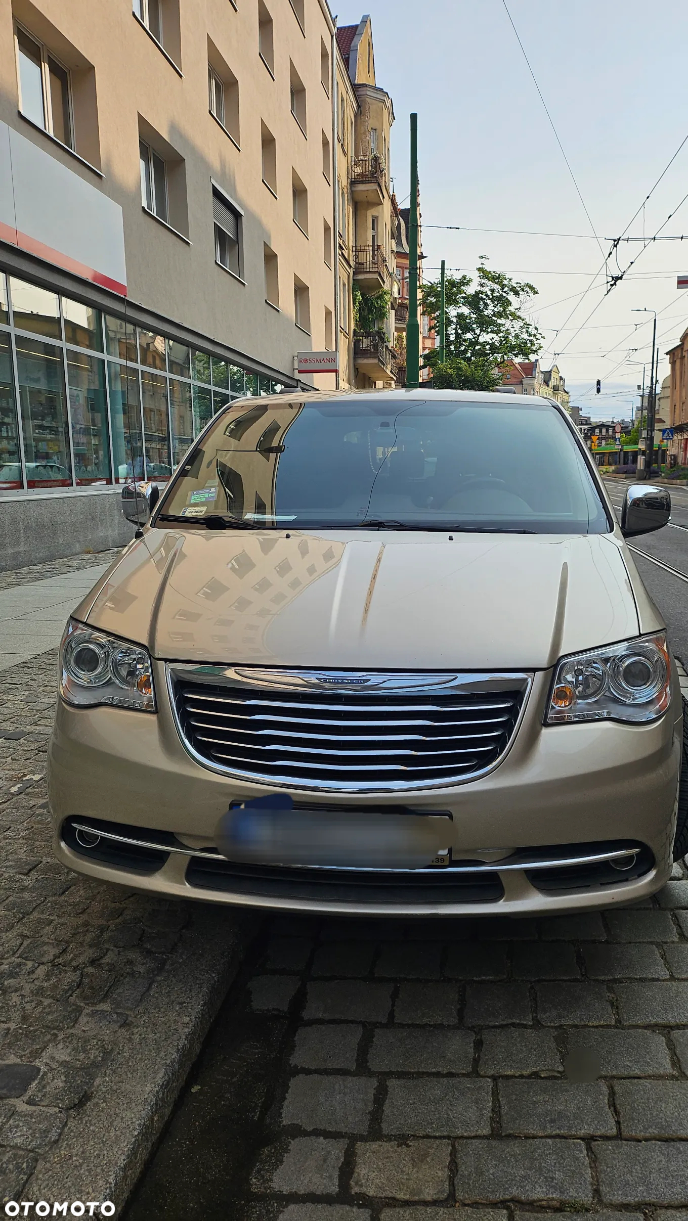 Chrysler Town & Country 3.6 Limited - 16