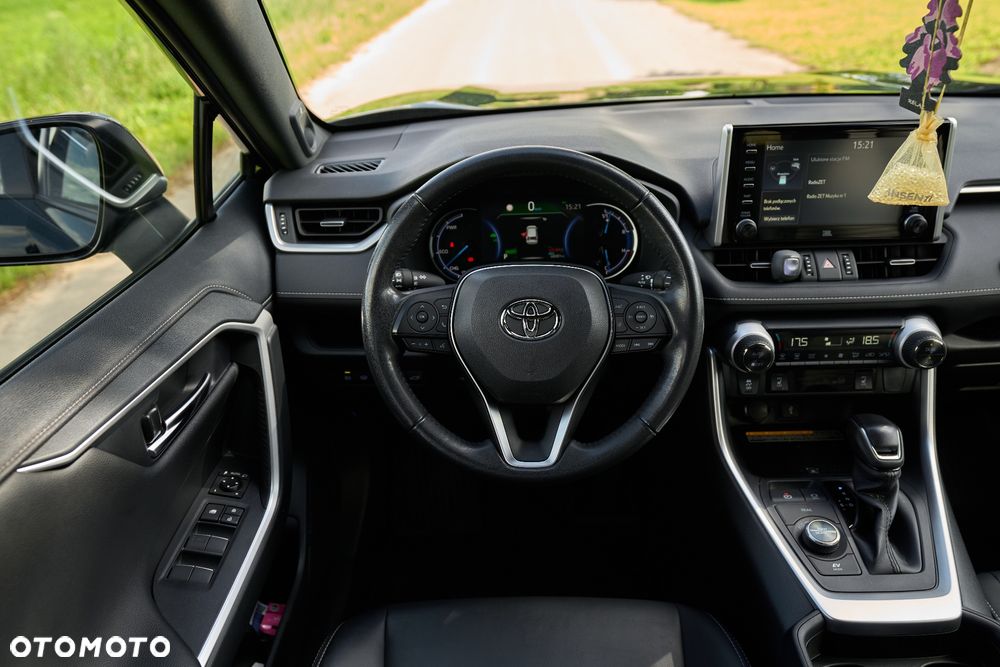 Toyota RAV4 2.5 Hybrid Black Edition by JBL 4x4 - 29