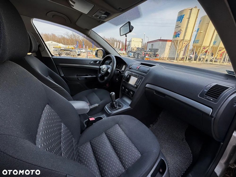 Skoda Octavia 1.6 Tour Classic - 11