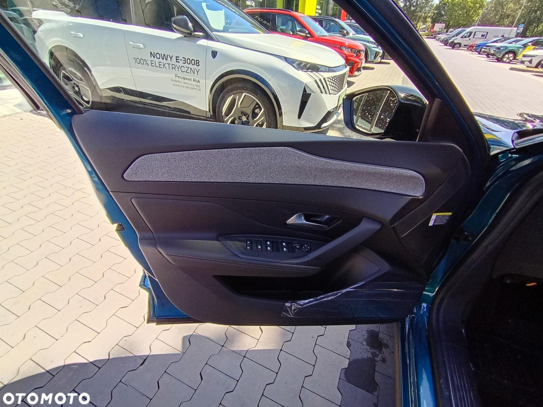 Peugeot 408 - 15