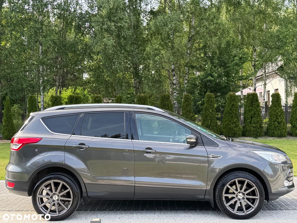 Ford Kuga 2.0 TDCi 2x4 Titanium - 22
