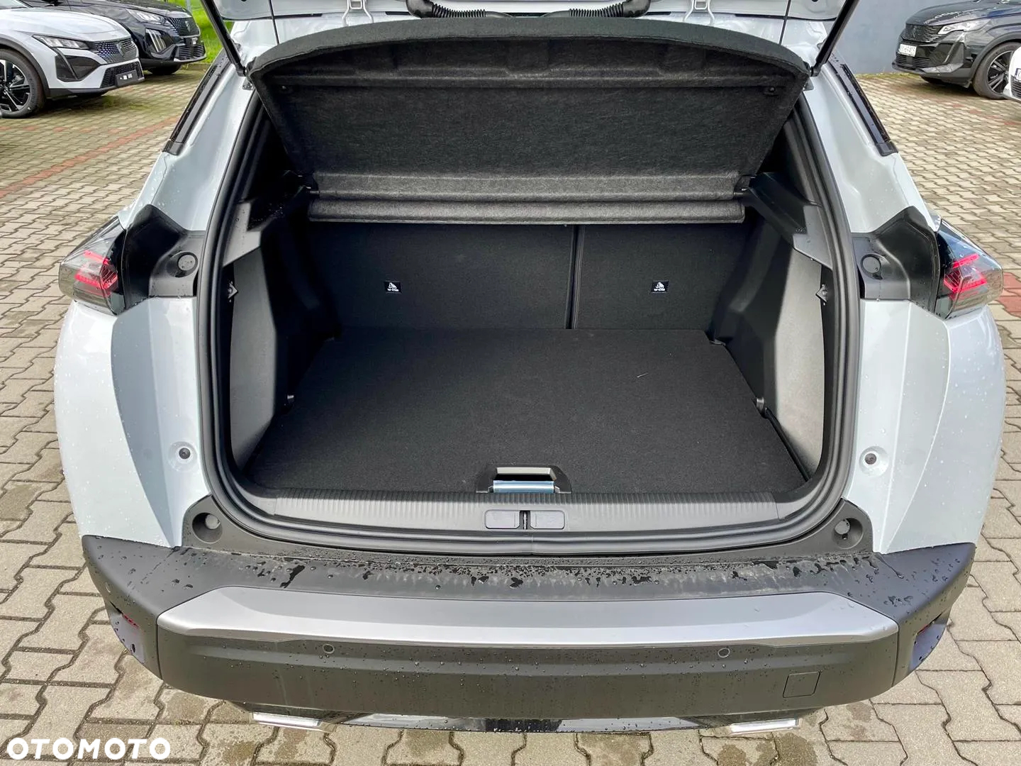 Peugeot 2008 PureTech mHEV Allure e-DCS6 - 7