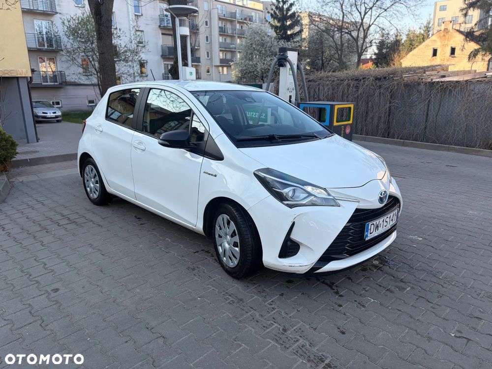 Toyota Yaris Hybrid 100 Active EU6 - 2