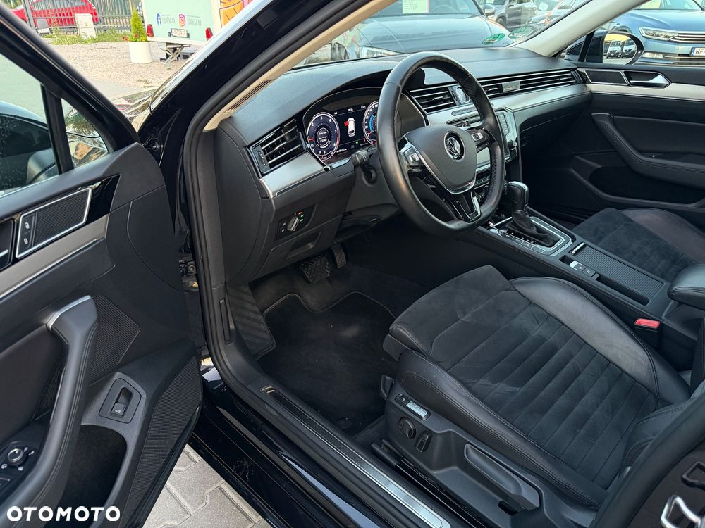 Volkswagen Passat 2.0 TDI Bi-Turbo BMT 4Mot Highline DSG - 16
