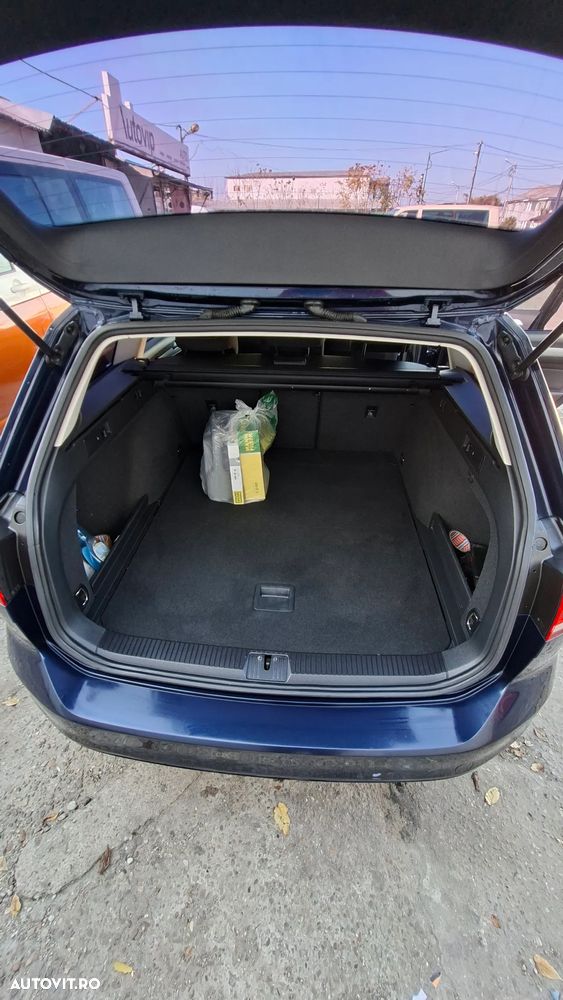 Volkswagen Passat Variant 2.0 TDI DSG Highline - 13