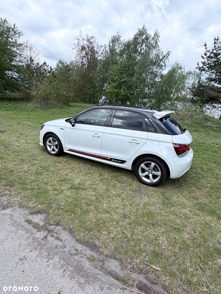 Audi A1 Sportback 1.2 TFSI S line edition m S line Sportpaket - 1