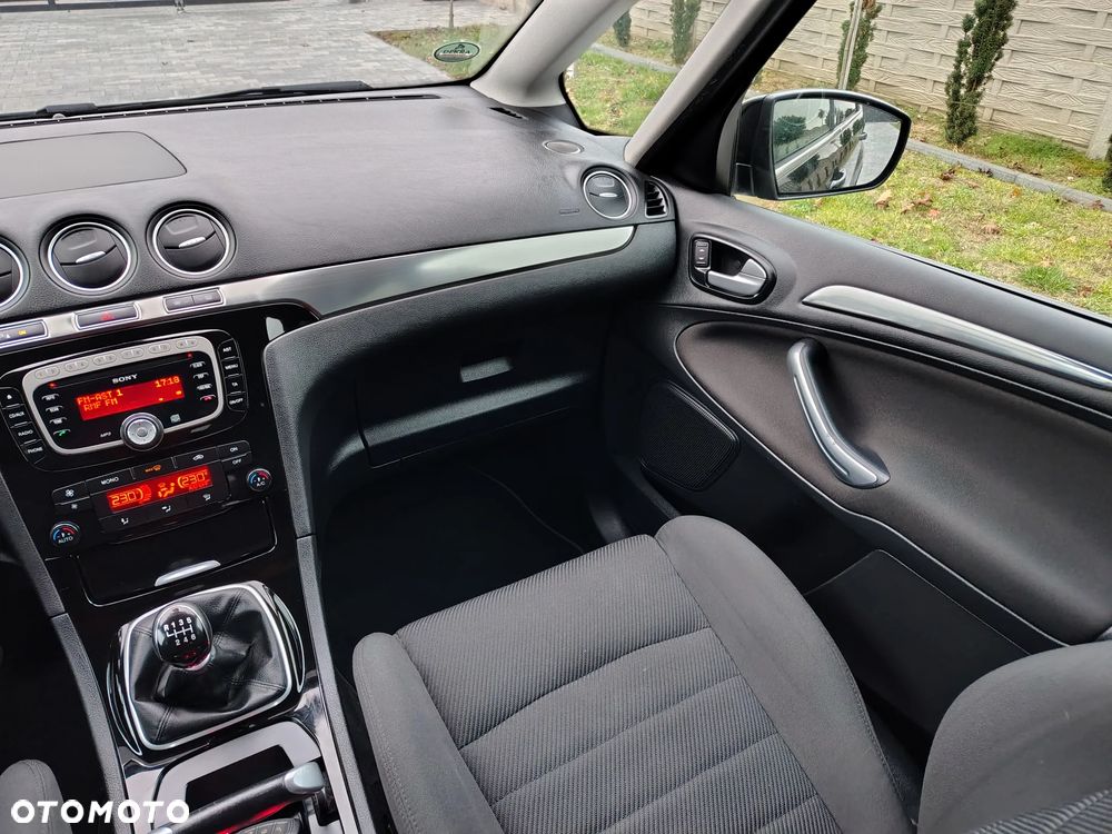 Ford S-Max - 21