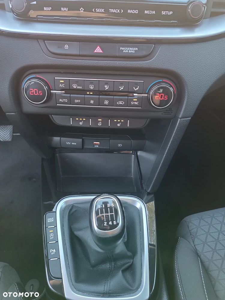 Kia Ceed 1.6 CRDi Eco-Dynamics+ (48V Mild-Hybrid) Vision - 22