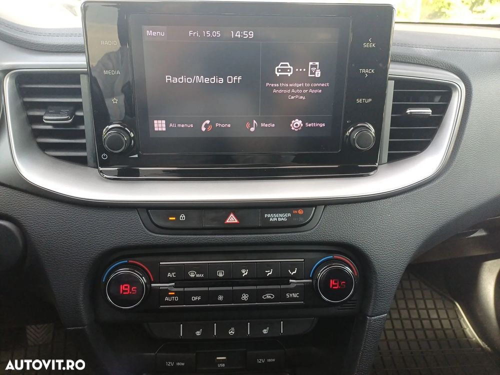 Kia Ceed - 16