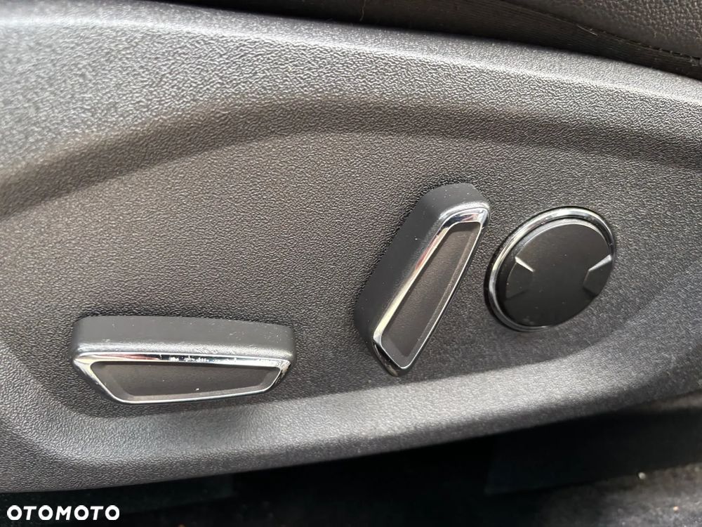 Ford Mondeo 2.0 TDCi ST-Line PowerShift - 25