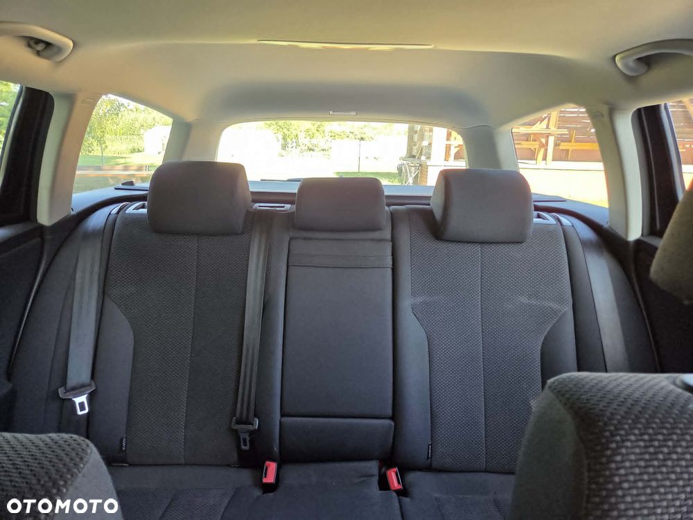 Volkswagen Passat 1.8 TSI Comfortline - 8