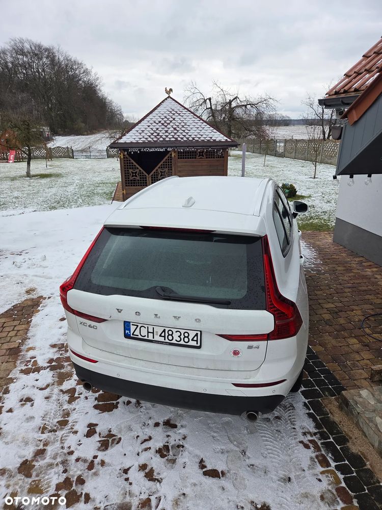 Volvo XC 60 T4 Momentum - 11