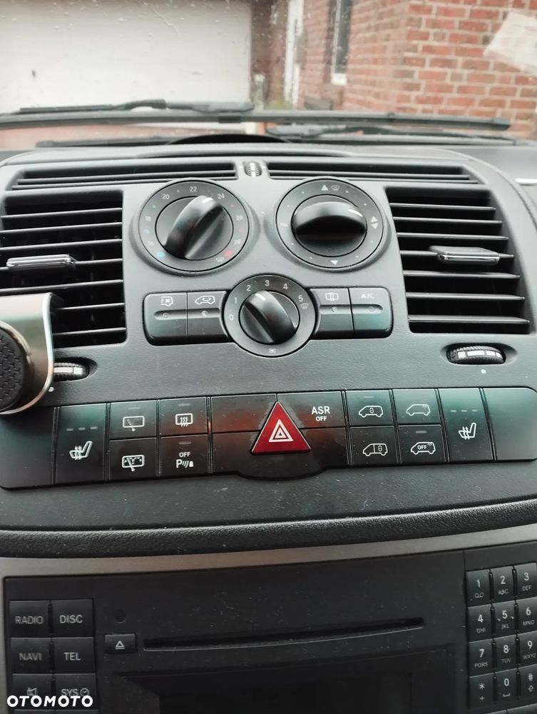 Mercedes-Benz Viano - 11