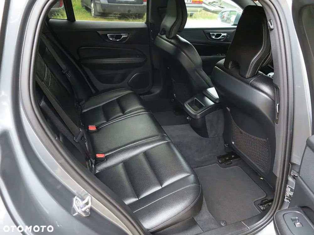Volvo V60 D3 Momentum - 17