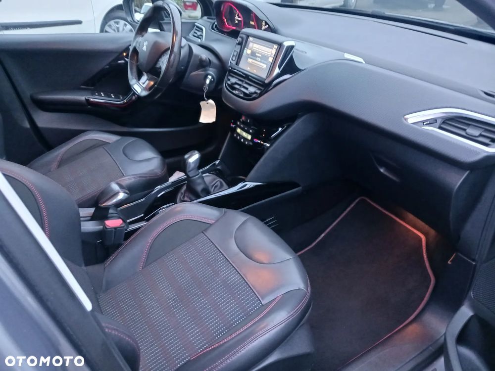 Peugeot 2008 PureTech 110 Stop&Start GT-Line Edition - 22