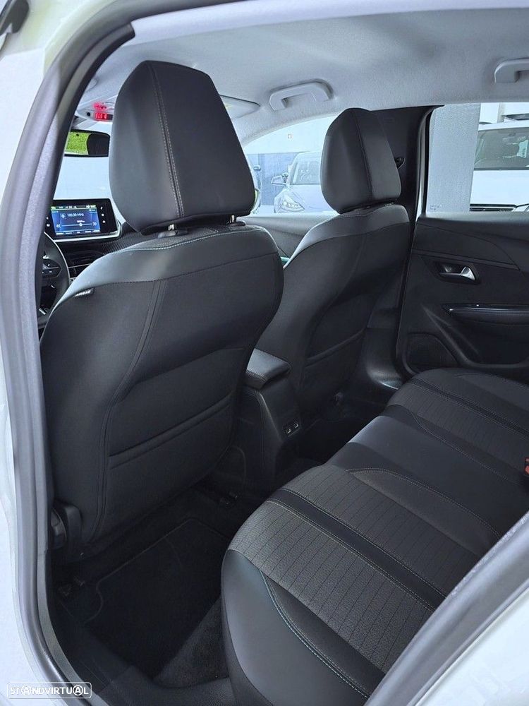 Peugeot e-208 50 kWh Allure Pack - 13