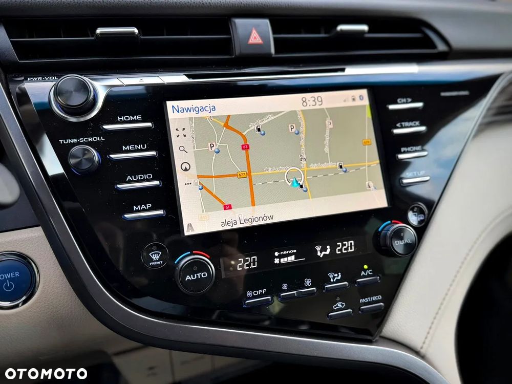 Toyota Camry 2.5 Hybrid Executive CVT - 25