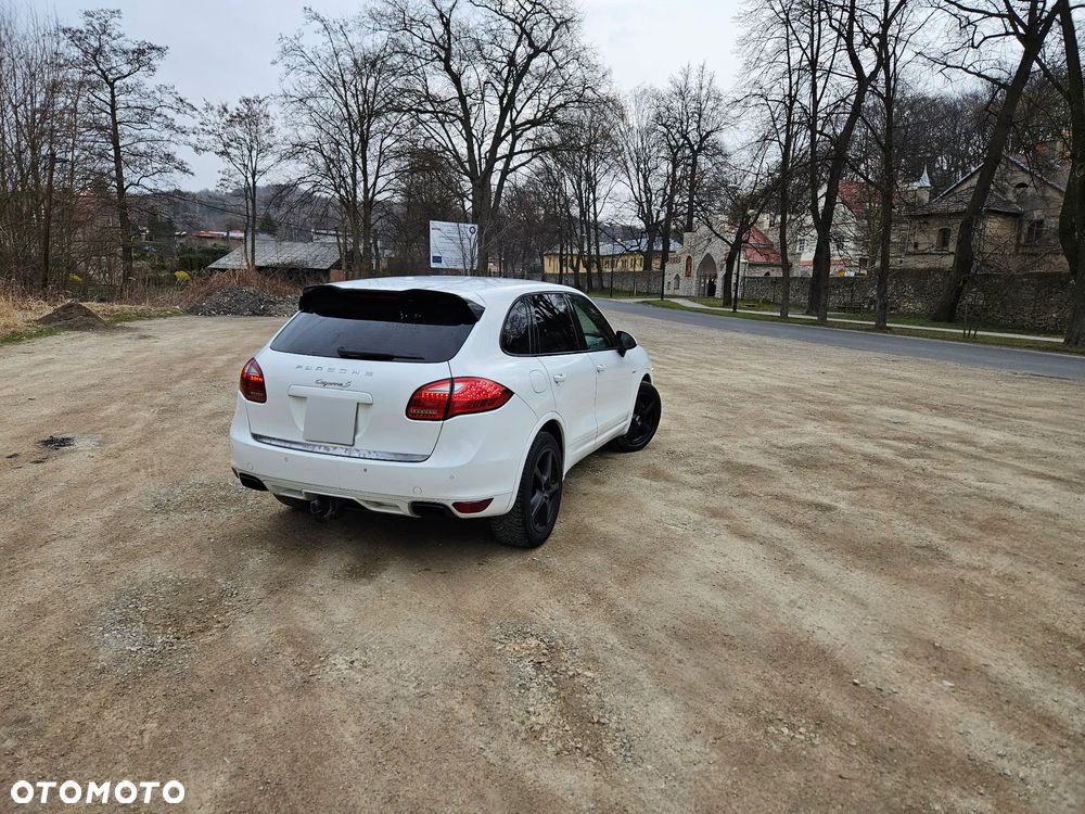 Porsche Cayenne - 2