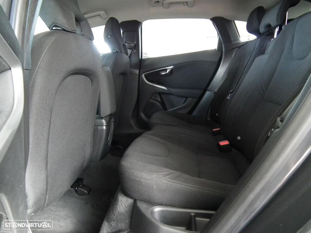 Volvo V40 1.6 D2 Kinetic - 12