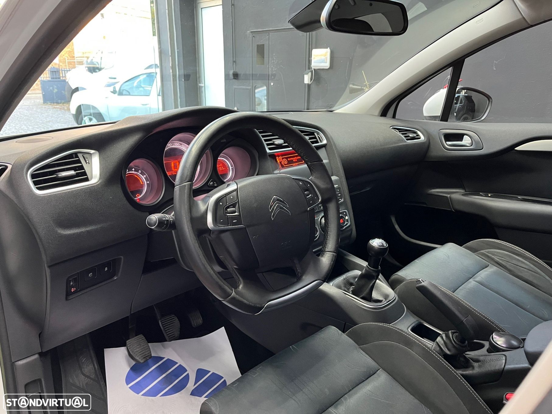 Citroën C4 1.6 HDi Attraction 104g - 7