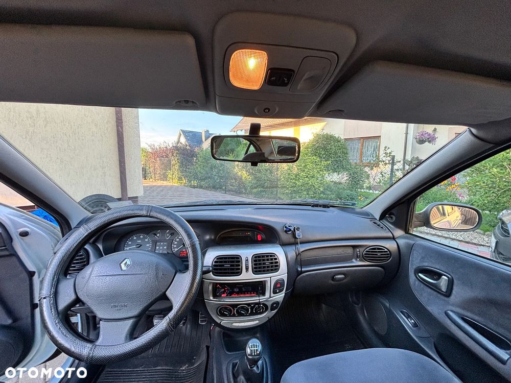 Renault Megane 1.4 16V Expression - 12
