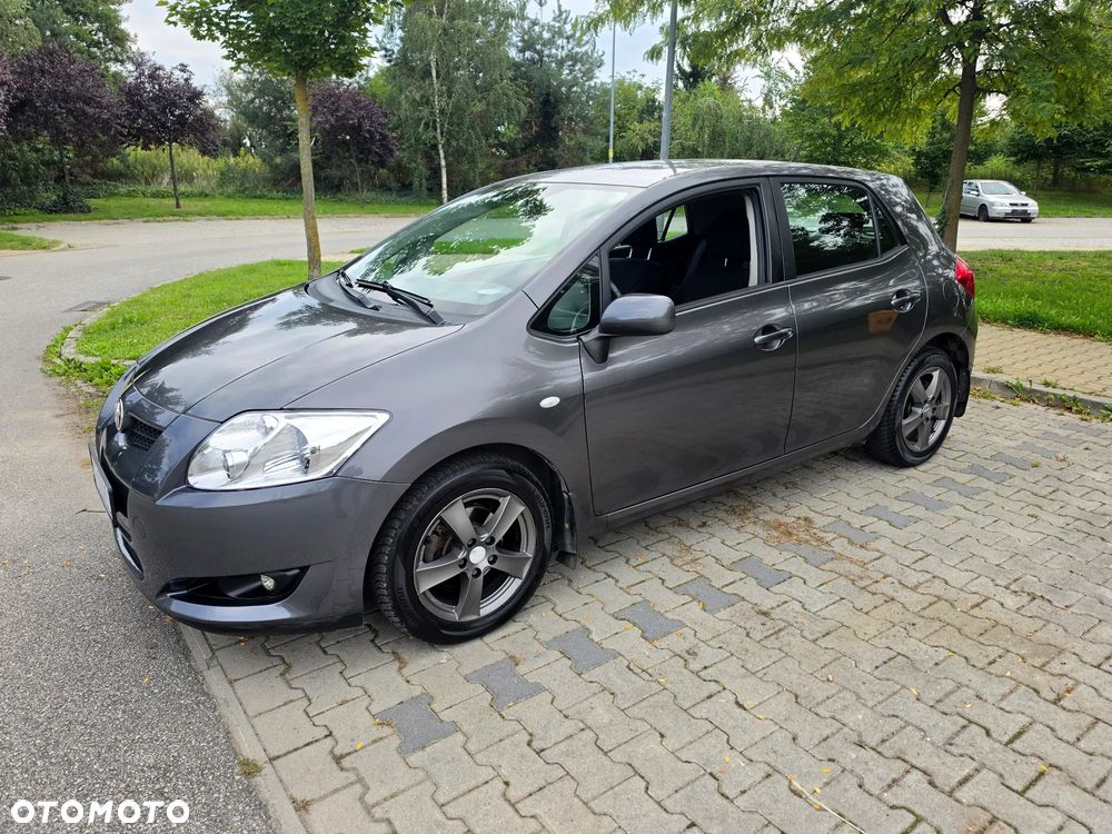 Toyota Auris 1.6 VVT-i Executive - 1