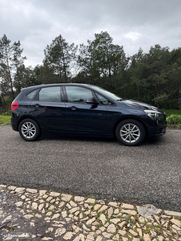 BMW 218 Active Tourer d Line Luxury Auto - 4